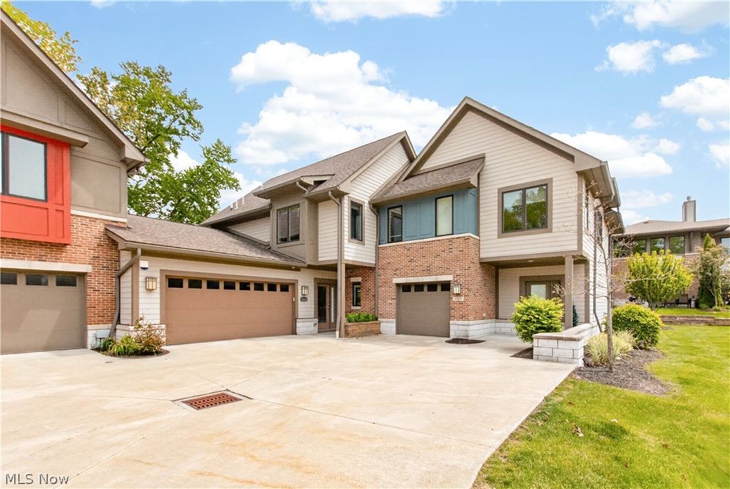 Photo of 1363 Slate Court, Cleveland Heights, OH 44118 (MLS # 5211131)