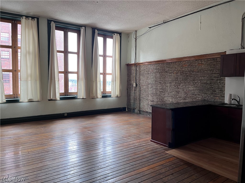 City/Cleveland - Residential Lease