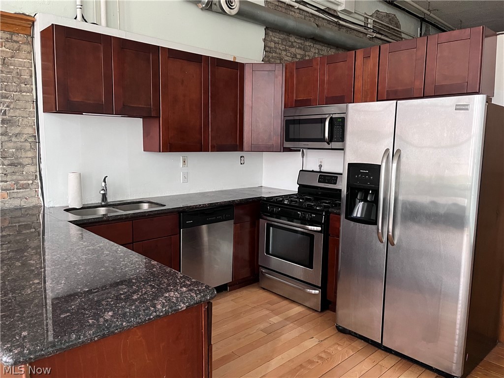 City/Cleveland - Residential Lease