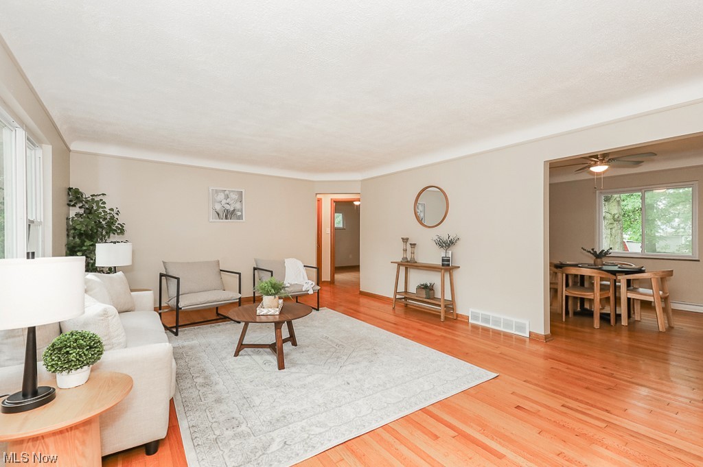 Landy L Eavensons - Residential