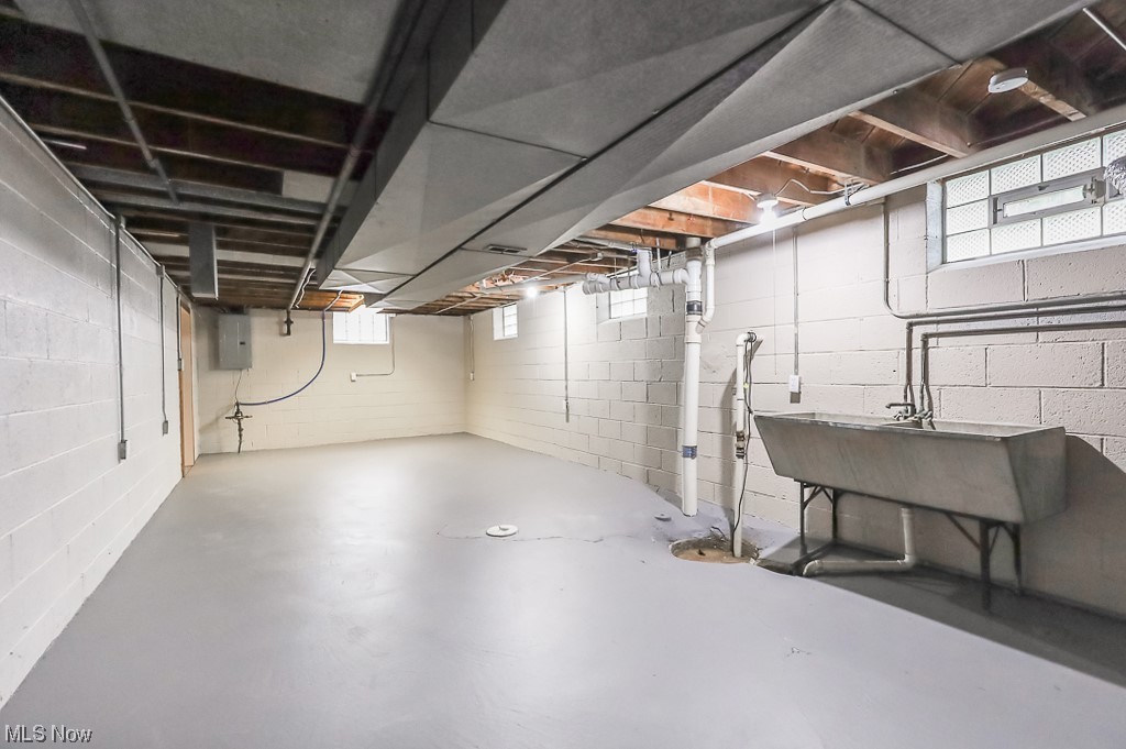 Landy L Eavensons - Residential