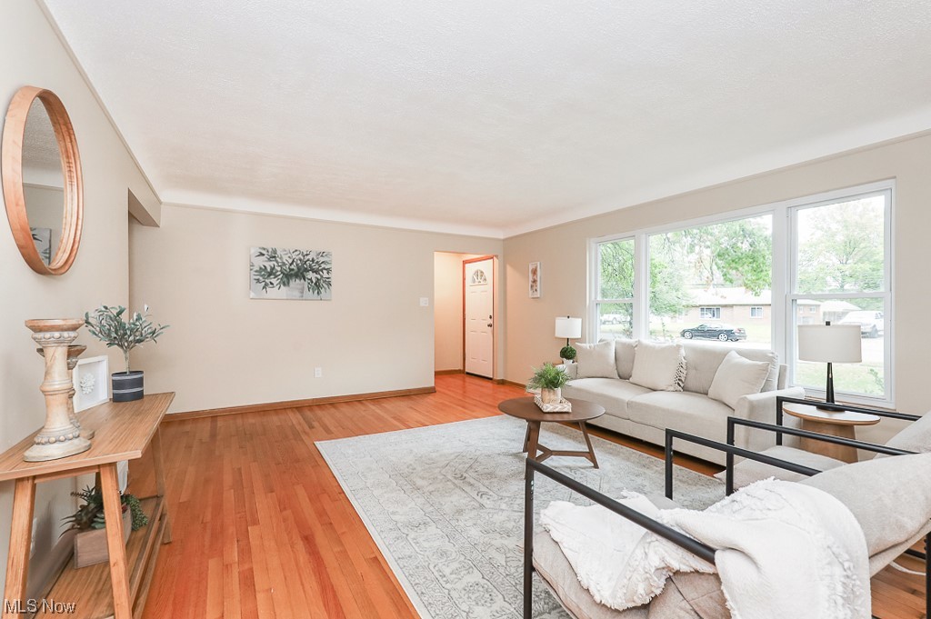 Landy L Eavensons - Residential