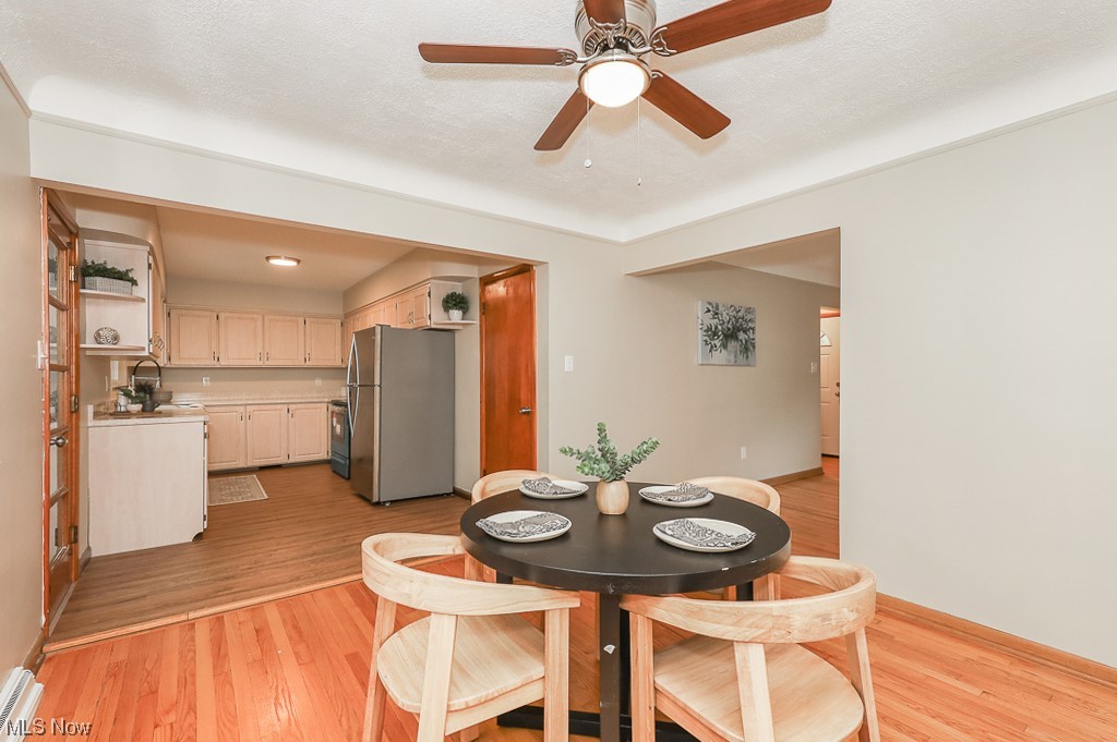 Landy L Eavensons - Residential