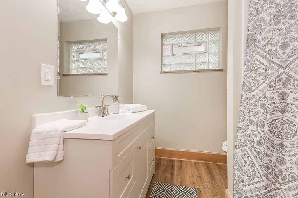 Landy L Eavensons - Residential