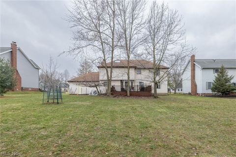 Tiny photo for 10037 Jamestown Drive, North Royalton, OH 44133 (MLS # 5188090)