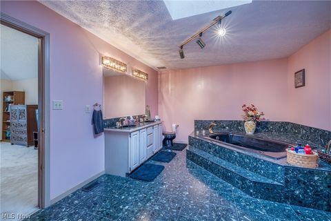 Tiny photo for 10037 Jamestown Drive, North Royalton, OH 44133 (MLS # 5188090)