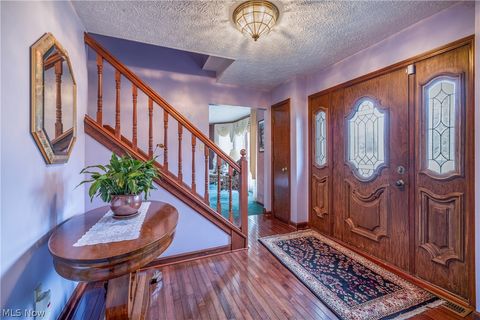 Tiny photo for 10037 Jamestown Drive, North Royalton, OH 44133 (MLS # 5188090)