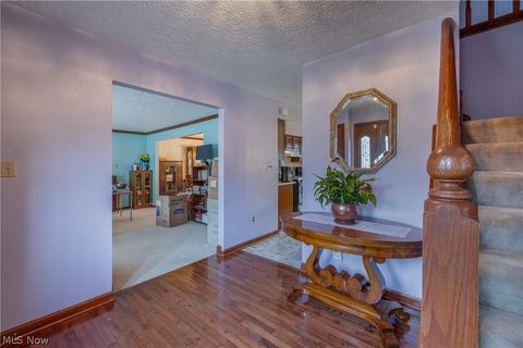 Tiny photo for 10037 Jamestown Drive, North Royalton, OH 44133 (MLS # 5188090)