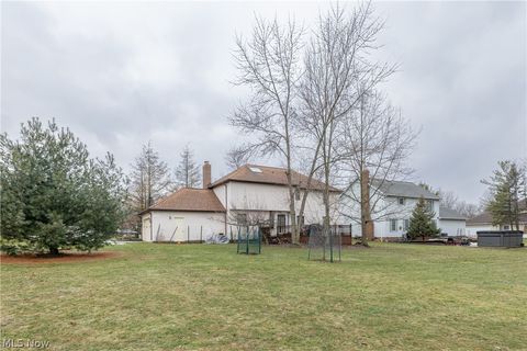 Tiny photo for 10037 Jamestown Drive, North Royalton, OH 44133 (MLS # 5188090)