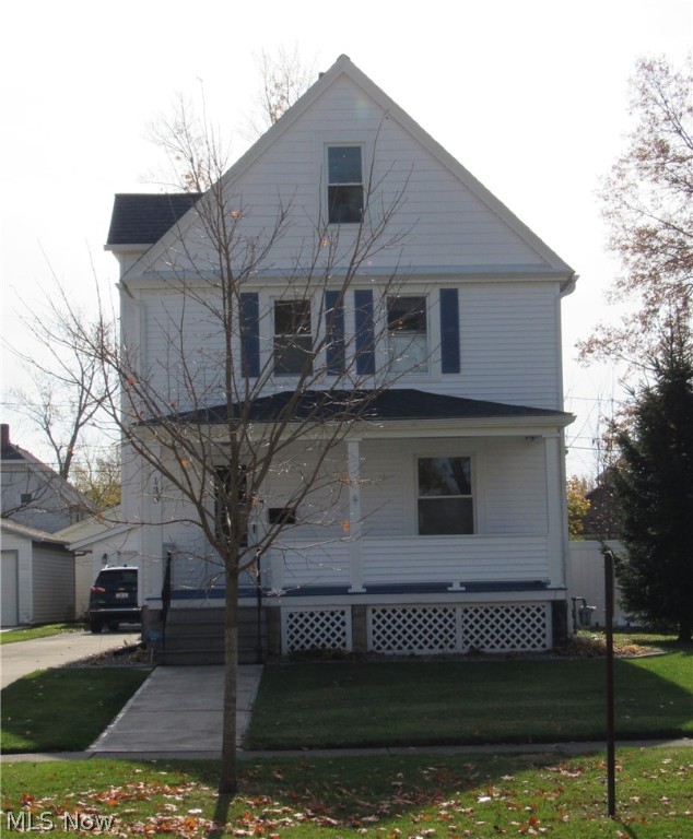 Ring Security, Wireless Garage Door Opener, Newer Furnace and Hot Water Tank, Wireless Thermostat,
Keyless Lock-Back Door, Vinyl Replacement Windows, Ohio State Waterproof Basement Warranty
New Vinyl Siding 2017, New Roof 2017
Two Third floor Finished Rooms