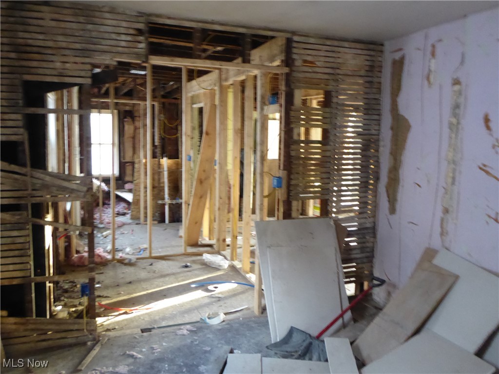 Detroit Shoreway (Battery Park) - Residential Income