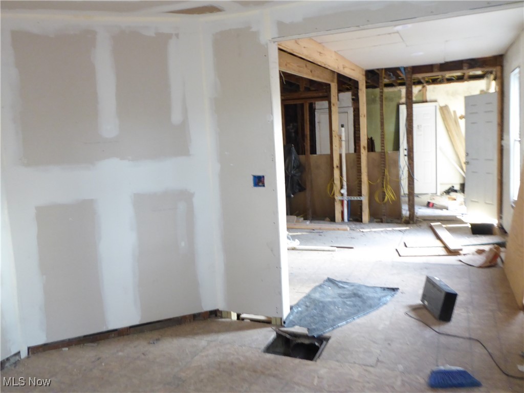 Detroit Shoreway (Battery Park) - Residential Income