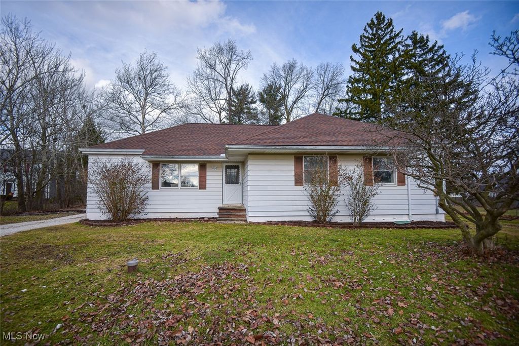 Photo of 4095 E Smith Road, Medina, OH 44256 (MLS # 5180250)