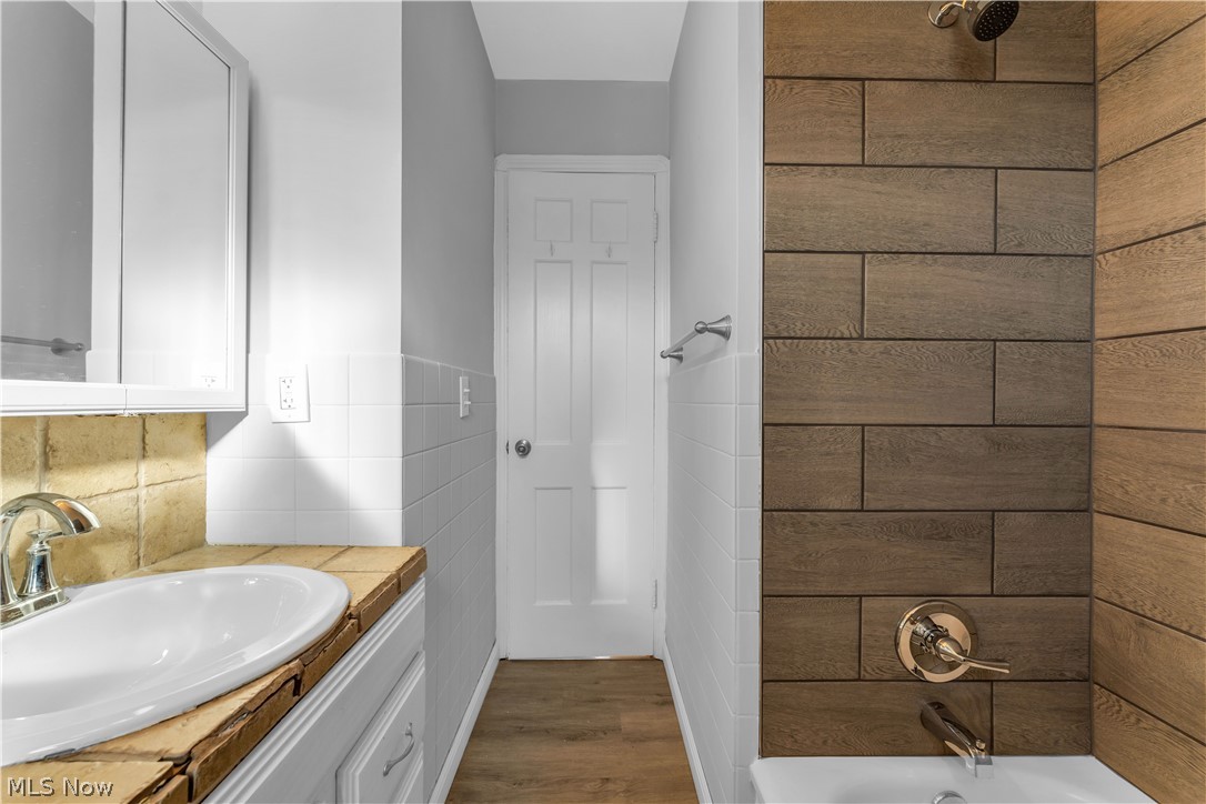 Tuxedo Heights - Residential Lease