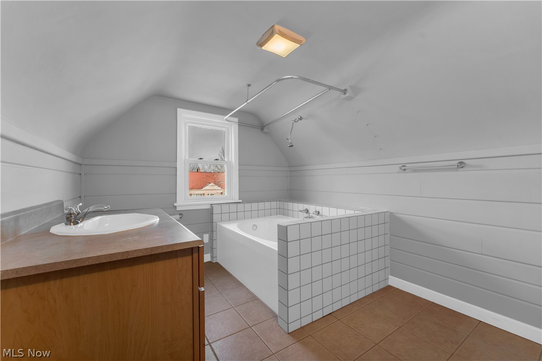 Tuxedo Heights - Residential Lease