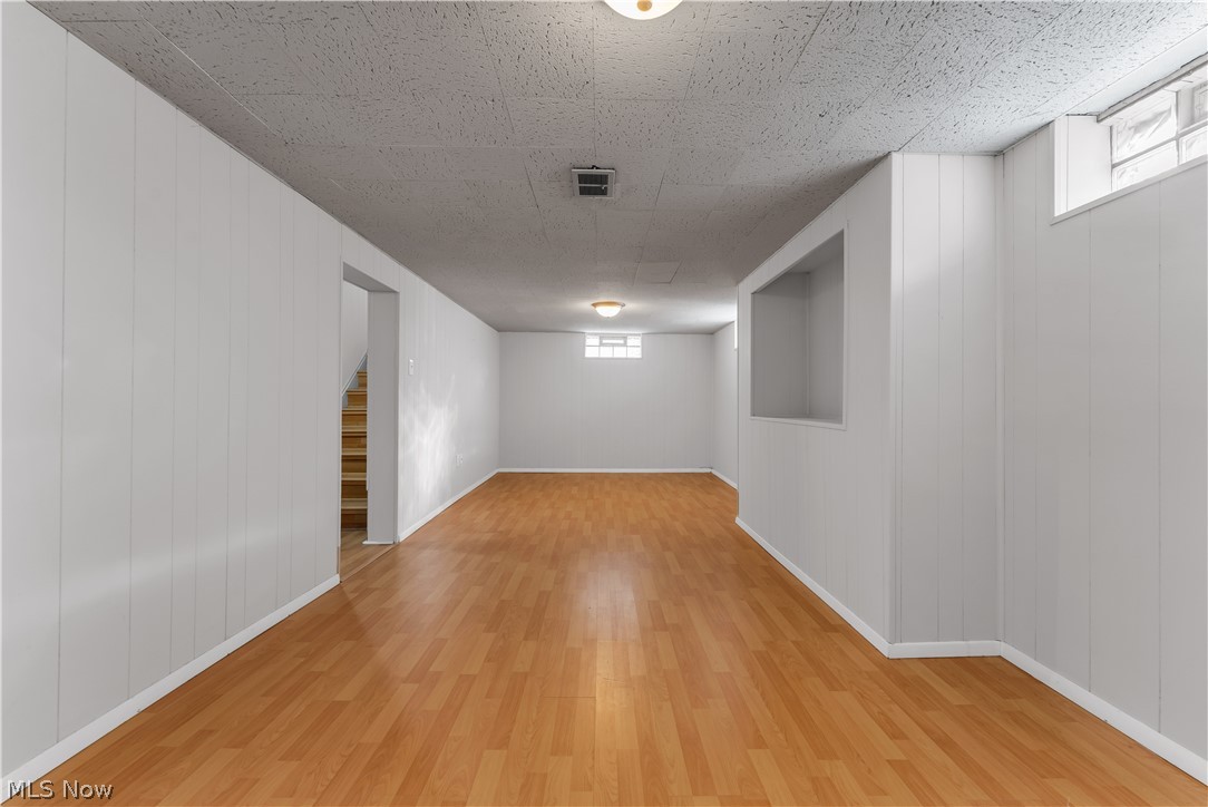 Tuxedo Heights - Residential Lease