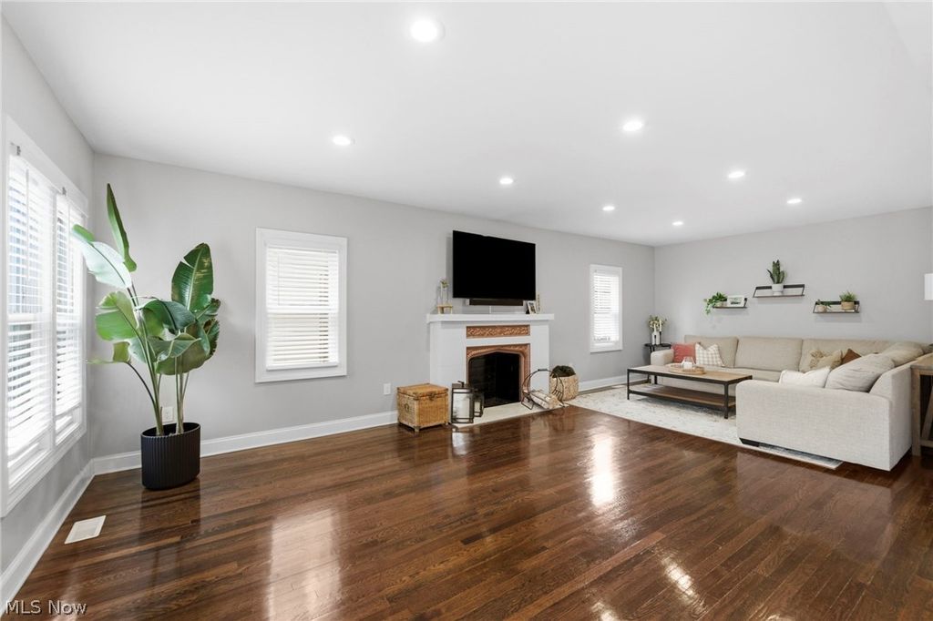 Photo of 3525 Silsby Road, University Heights, OH 44118 (MLS # 5192237)