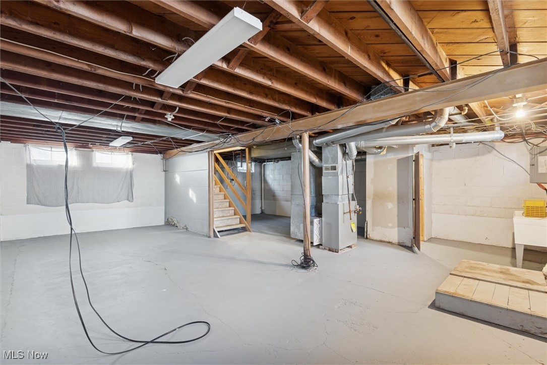 Ricardo Construction Companys - Residential Lease