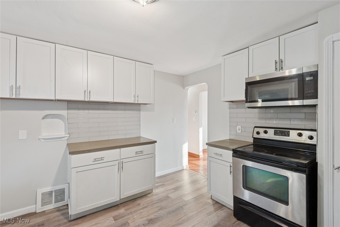 Ricardo Construction Companys - Residential Lease