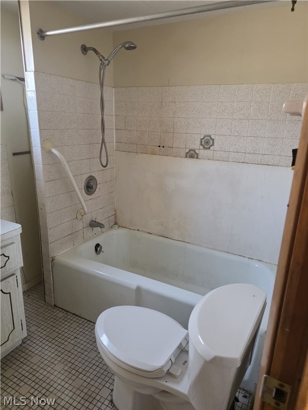 Photo of 3660 E 76th Street, Cleveland, OH 44105 (MLS # 5198730)