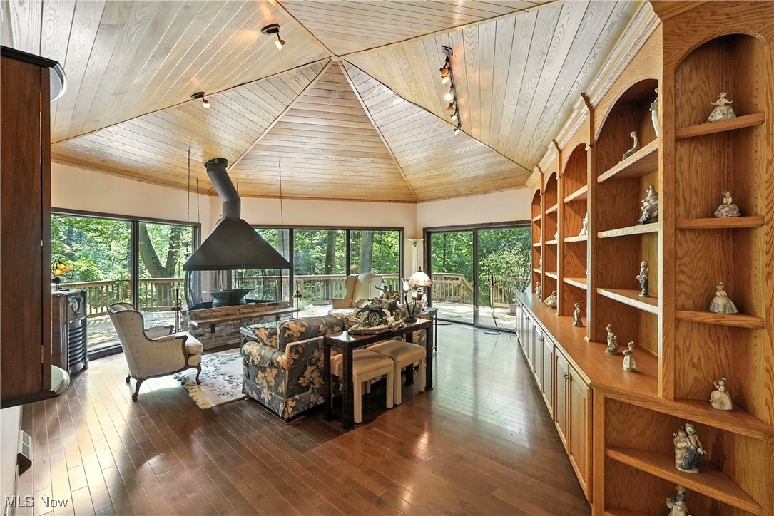 Russell 01 Sec 11 - Residential