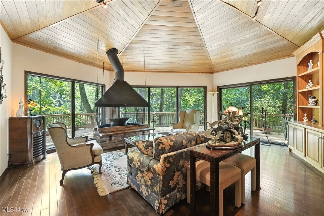 Russell 01 Sec 11 - Residential