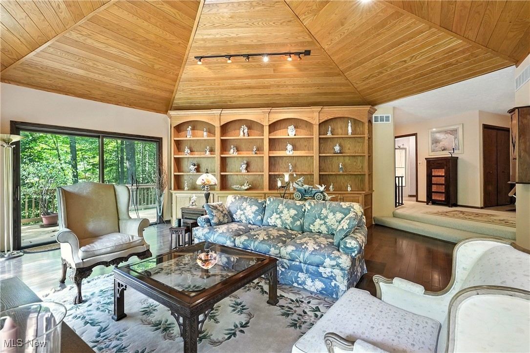 Russell 01 Sec 11 - Residential