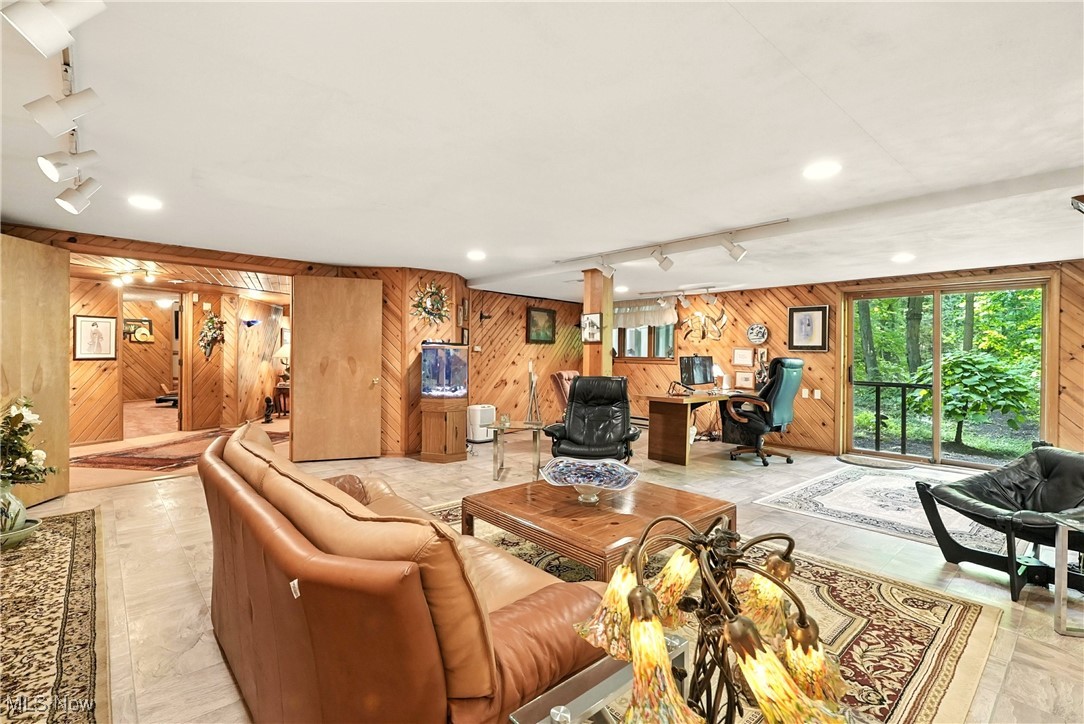 Russell 01 Sec 11 - Residential