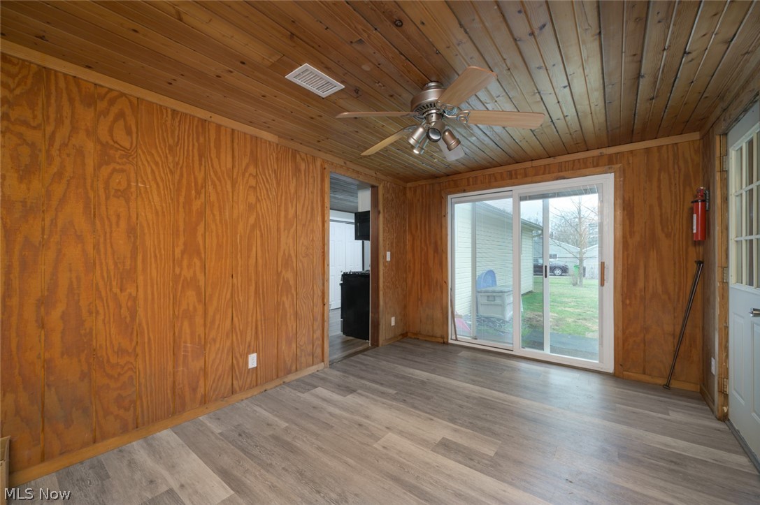 Briar Root Manor - Residential