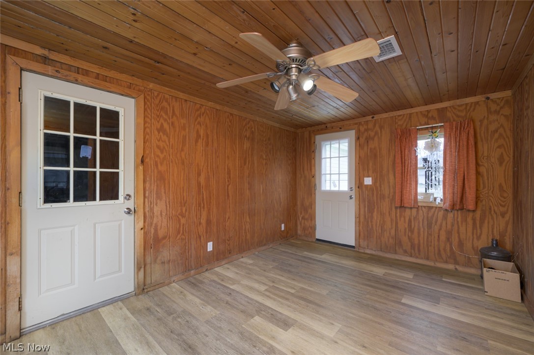 Briar Root Manor - Residential