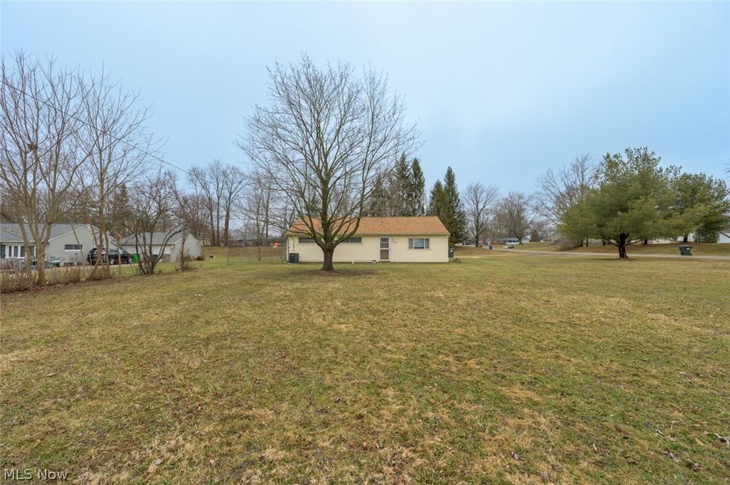 Photo of 9345 Briar Drive, Streetsboro, OH 44241 (MLS # 5189537)