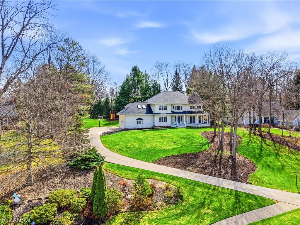 Photo of 35729 Quartermane Circle, Bentleyville, OH 44139 (MLS # 5195594)