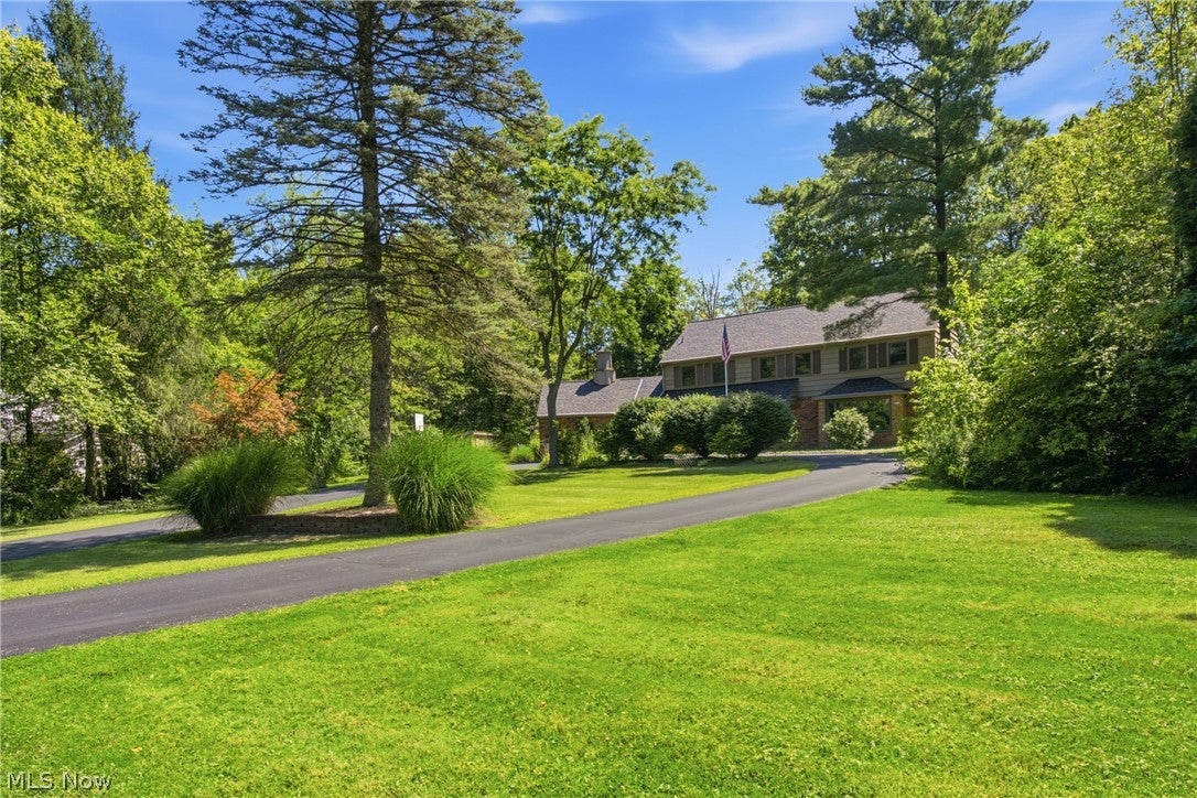 17953 Lost Trail