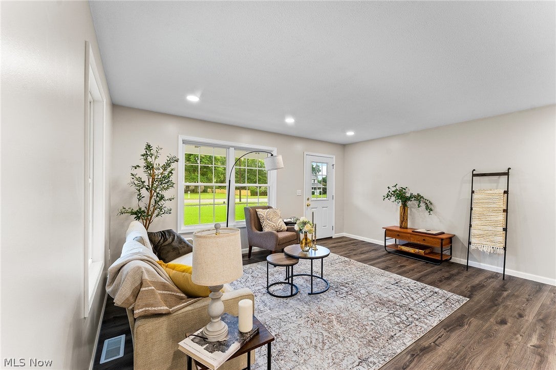406 S Raccoon Road