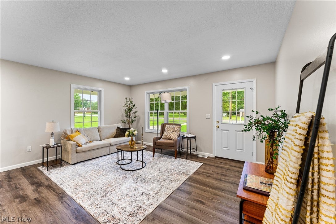 406 S Raccoon Road