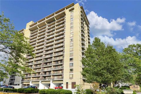 Condo For Sale - 12500 Edgewater Drive #1202<br/> Lakewood, OH 44107