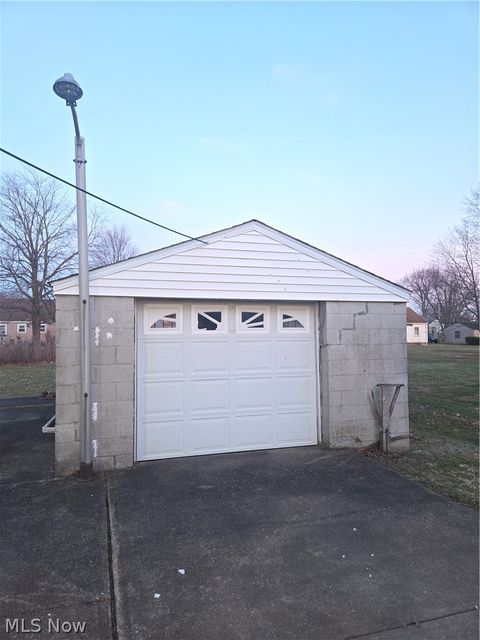 Tiny photo for 159 Piccadilly Street, Campbell, OH 44405 (MLS # 5190646)