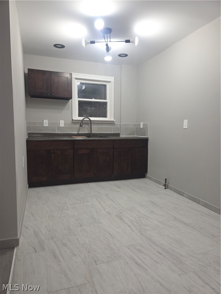 A J Lofus 02 - Residential