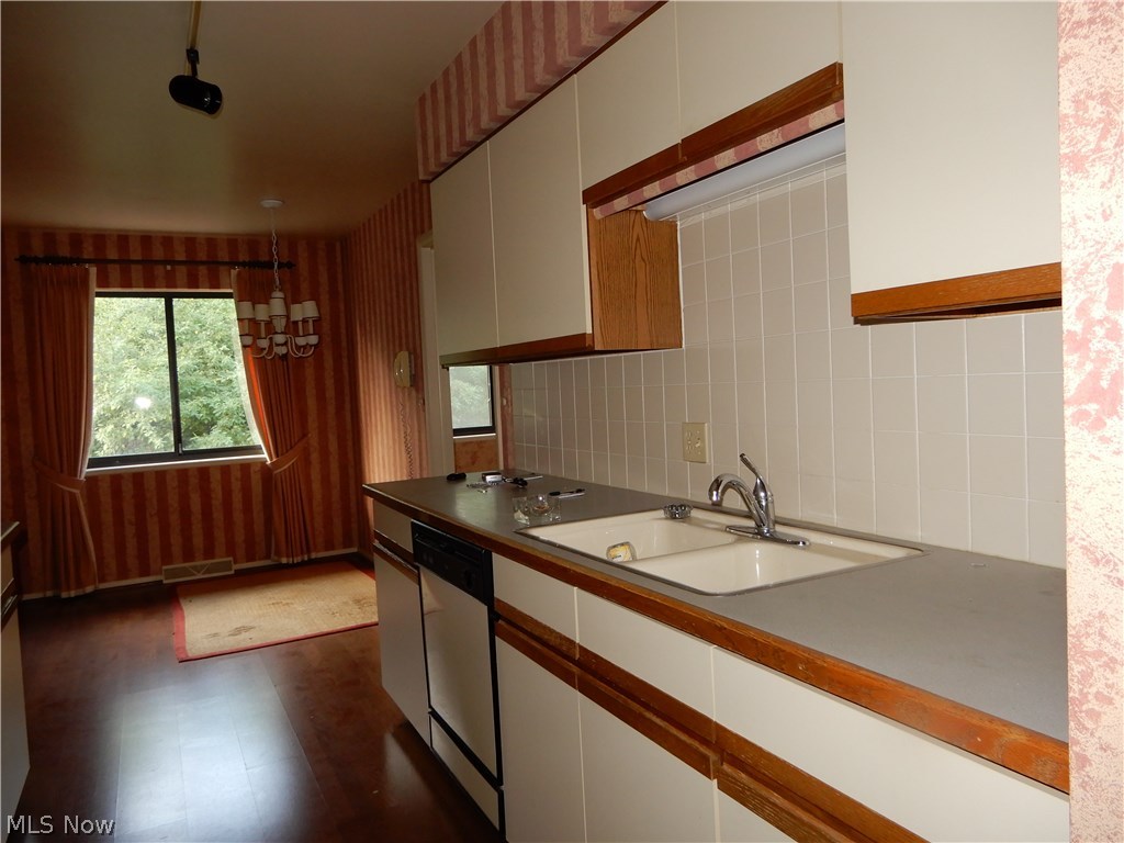 Hampton Woods - Residential