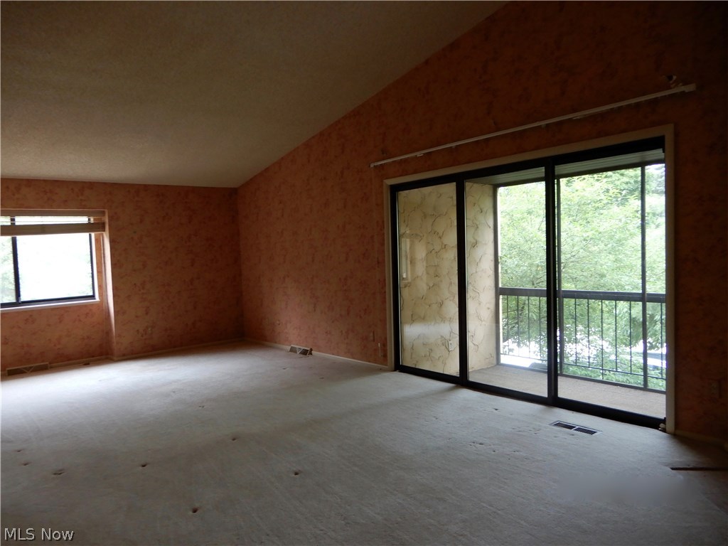 Hampton Woods - Residential