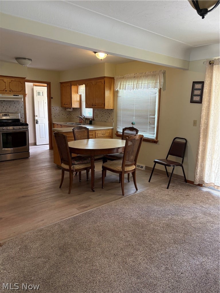 6894 Lalemant Drive