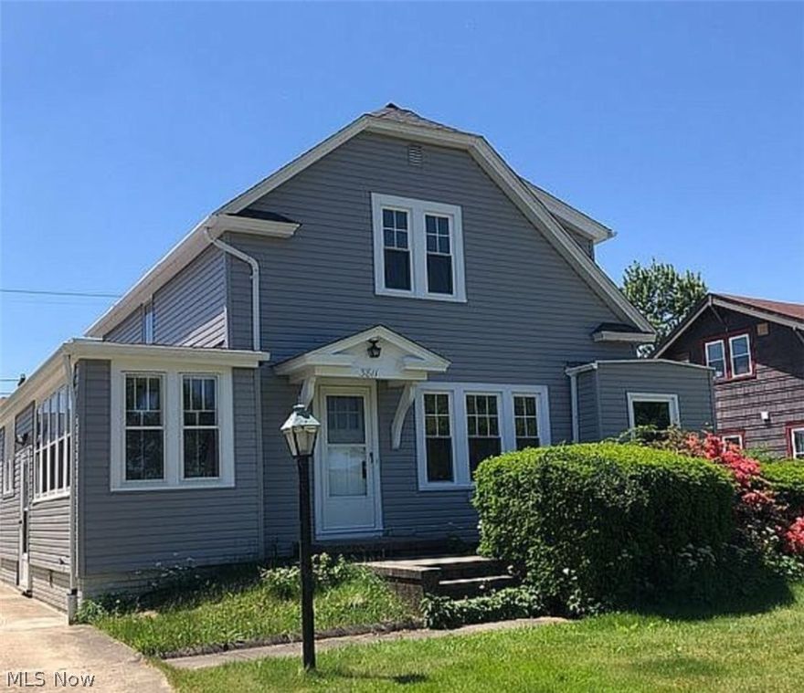 Nicely updated, 2 bedroom w/ an office, 2.5 baths. Comp only listing.