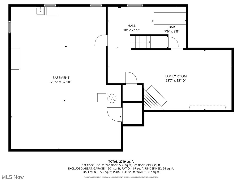 Main image without alt text