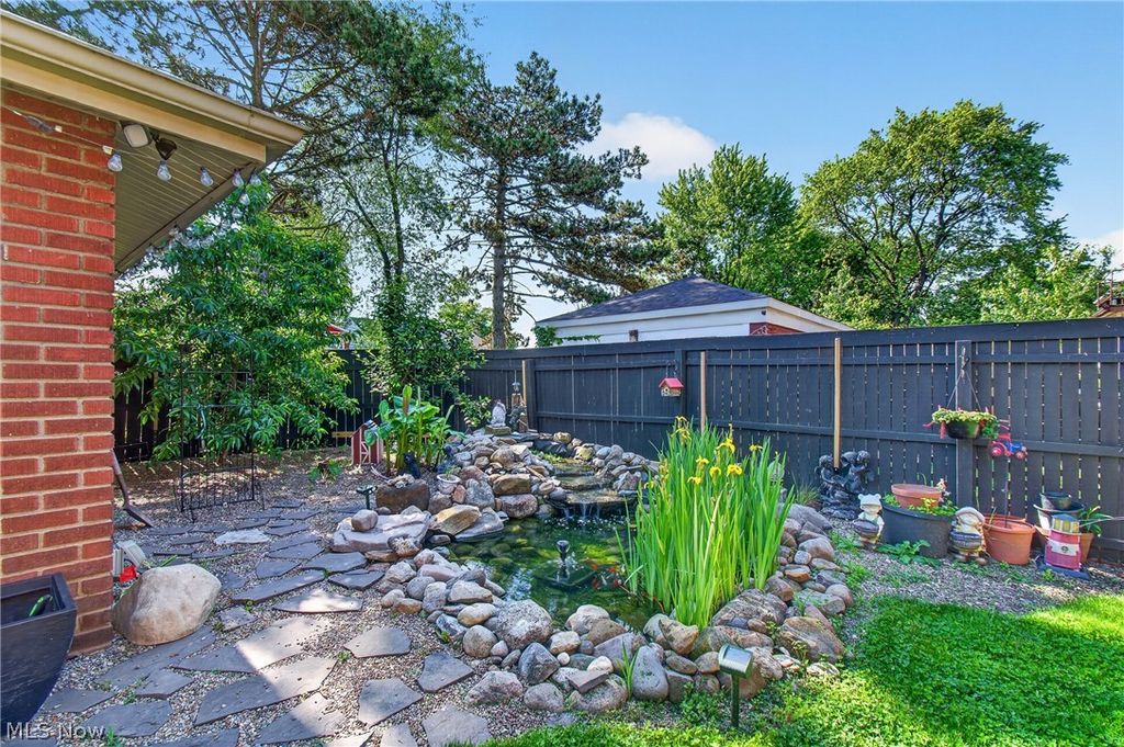 Photo of 140 Smith Avenue NW, Canton, OH 44708 (MLS # 5214514)