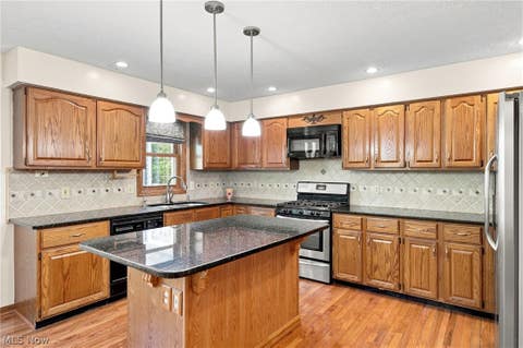Tiny photo for 9530 Rainbow Lane, North Royalton, OH 44133 (MLS # 5238897)