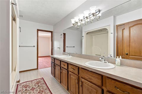 Tiny photo for 9530 Rainbow Lane, North Royalton, OH 44133 (MLS # 5238897)