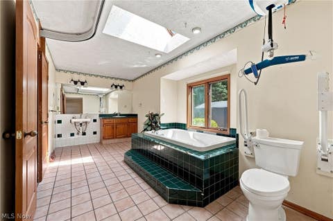 Tiny photo for 9530 Rainbow Lane, North Royalton, OH 44133 (MLS # 5238897)