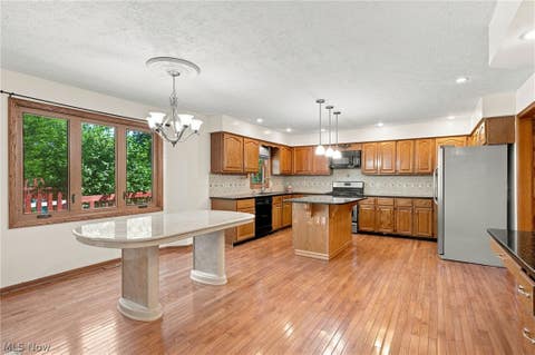 Tiny photo for 9530 Rainbow Lane, North Royalton, OH 44133 (MLS # 5238897)