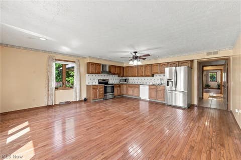 Tiny photo for 9530 Rainbow Lane, North Royalton, OH 44133 (MLS # 5238897)