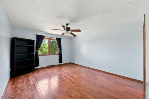 Tiny photo for 9530 Rainbow Lane, North Royalton, OH 44133 (MLS # 5238897)